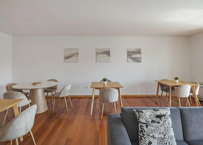 Dom Carlos Guest house 4*