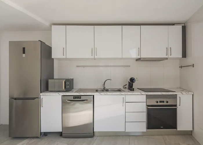 Dom Carlos Guest house 4*