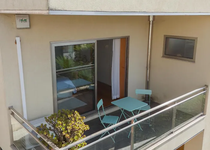 Dom Carlos Guest house 4*